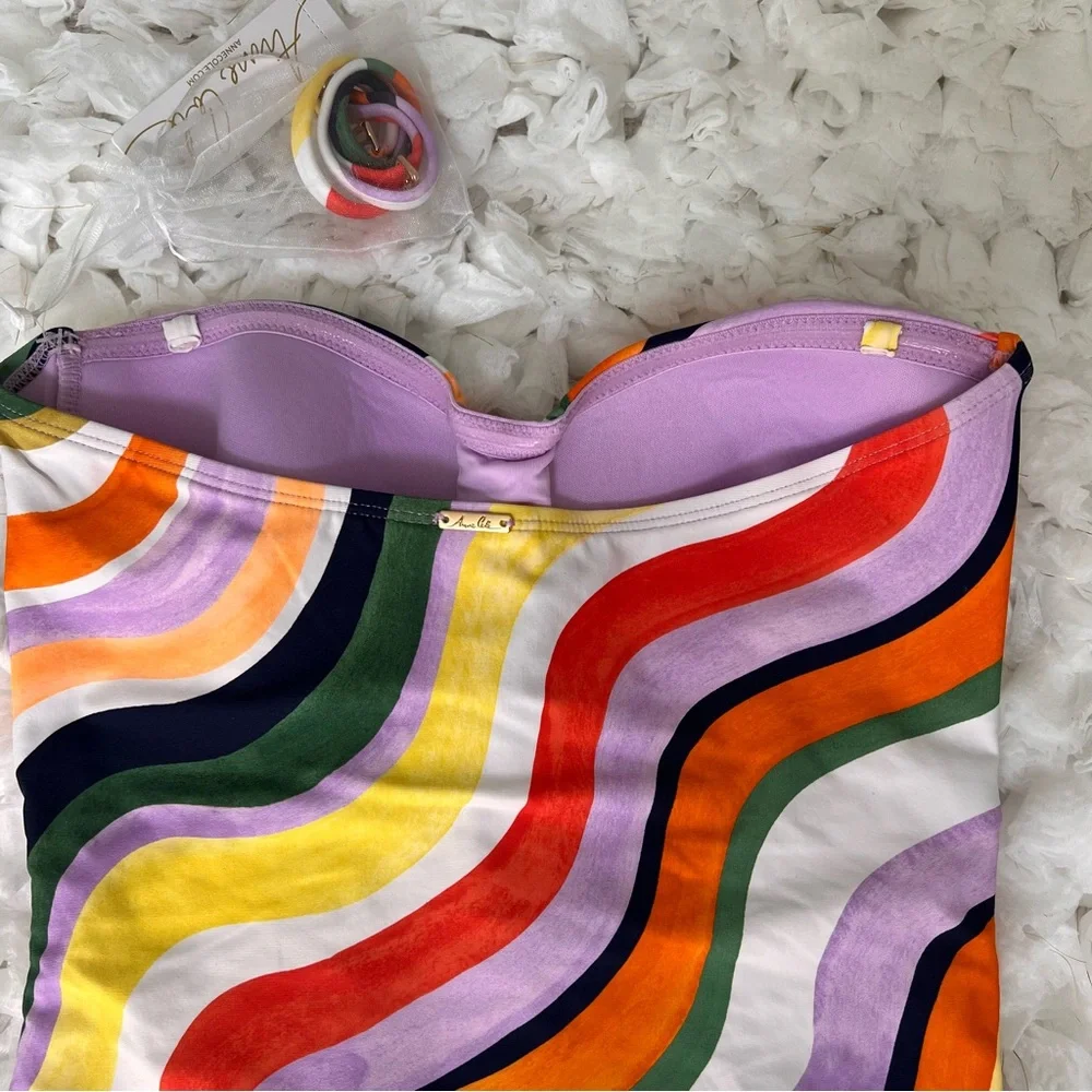 NWT Women's Twist Front Shirred One‎ Piece Swimsuit SIZE 6